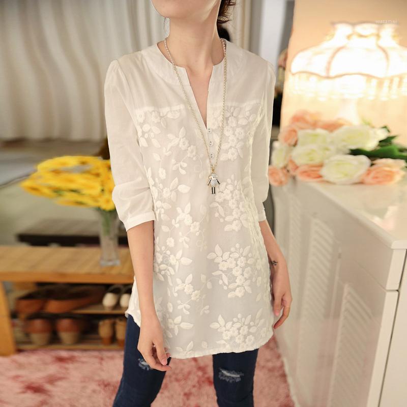 

Women's Blouses & Shirts V-neck Organza Embroidered Shirt White Lace Blouse Top Plus Size Mori Girls Summer Korean Women Flower Print