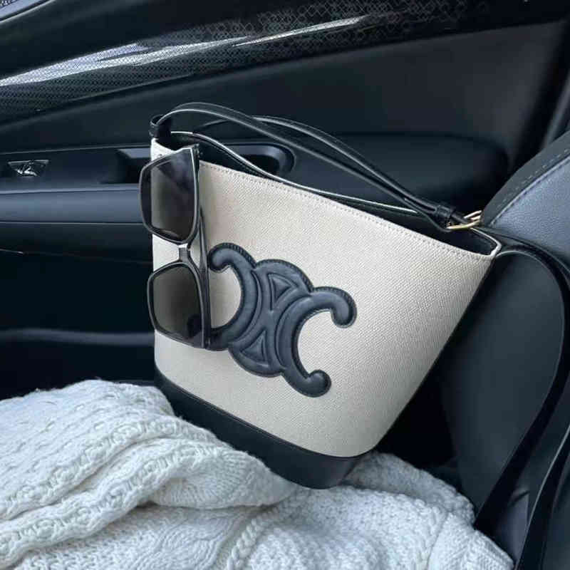 

Factory Online Export Designer Trendy Bags 2022 Spring Leather Arc De Triomphe Bucket High-capacity High-grade Tote Lisa One Shoulder Msenger Women's Fashion, Black