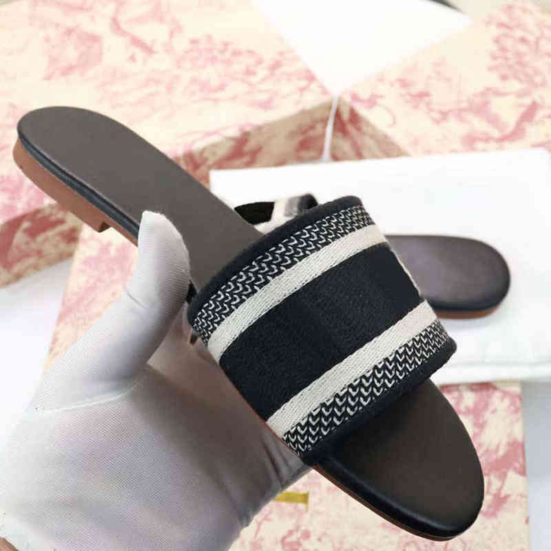 

2021 Designer Leather Ladies Sandals Summer Flat Slipper fashion beach woman Big head Slipper Rainbow letters slippers 05, Box