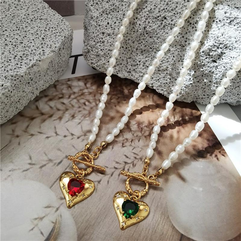 

Chokers Fashion Freshwater Pearl Exquisite Heart-shaped Pendant Short NecklaceChokers