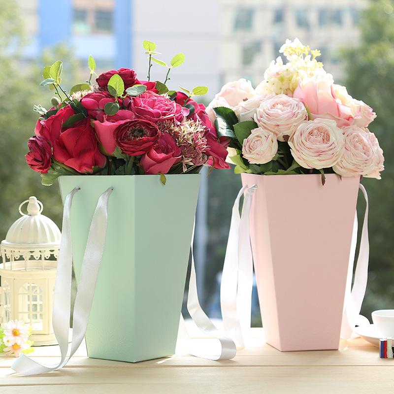 

Gift Wrap Pure Color Flower Paper Boxes With Handhold Hug Bucket Florist Packaging Box Party Packing Cardboard