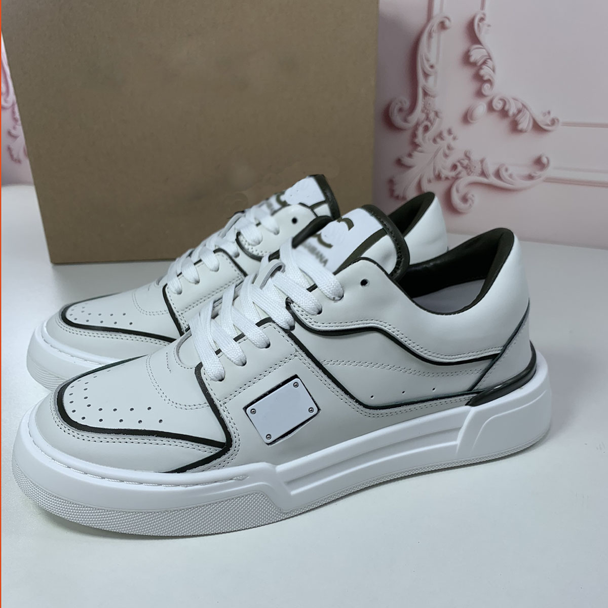 

Designer women's shoes, casual shoes, skateboarding troops, white Burgundy fashion men's triple black men's flat-bottomed luxury dolce & gabbana Hua men's sports shoes., Red