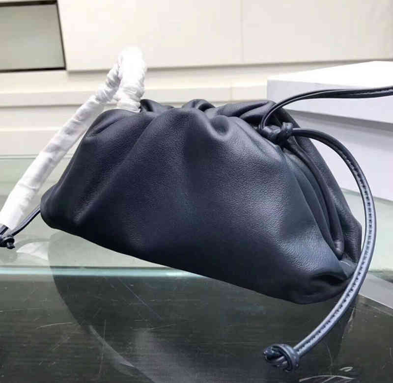 

Top Venetas Designer Bottegas Desinger Quality 2022 Genuine the Pouch Soft Calfskin Ladies Small Clutch Bag Hand Fashion Crossbody Women Cloud Bag, Deep blue