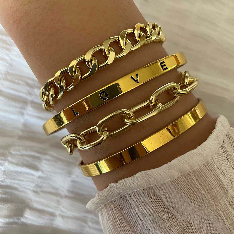 

New Charm Bracelets Fashion Open Gold Plated Letter Chain Popular Women Wrist Decoration Crystal Metal Bracelet Adjustable Jewelry