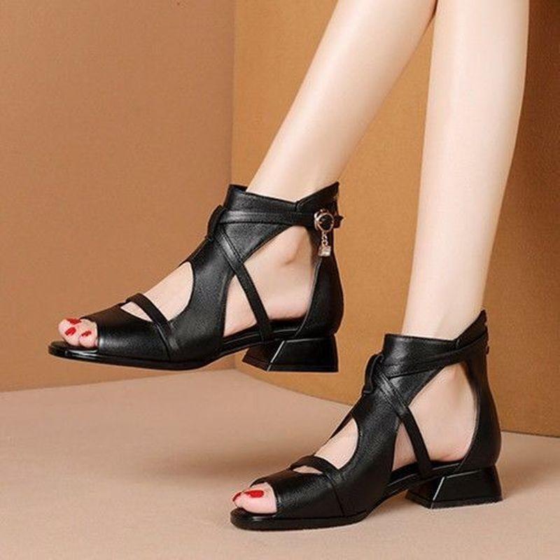 Sandales en cuir PU noir à talons bas femmes été Peep Toe creux confort chaussures de créateur rétro anti-dérapant décontracté romain bureau chau