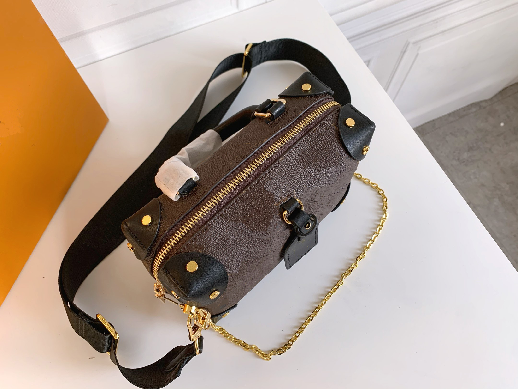 

High Quality Fashion Luxurys Shoulder Bag Onthego Medium Tote Women Designers Handbags By The Pool Monograms embossing Messenger bags 319, Presbyopia black