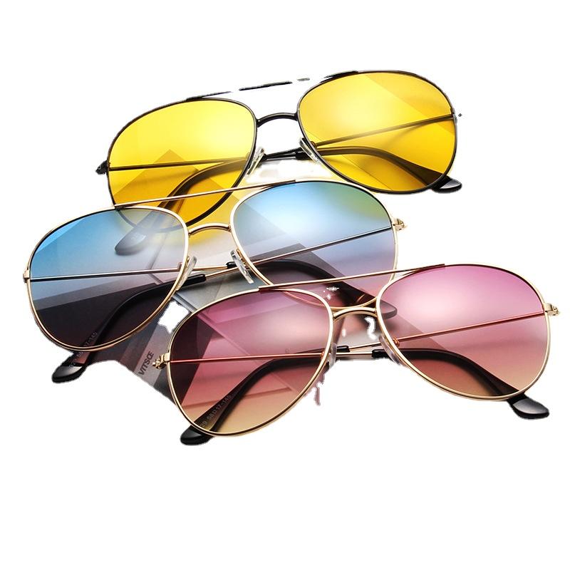 

Sunglasses Gradient Men & Women Trendy Brown Beach Drivers Glasses For DrivingSunglasses