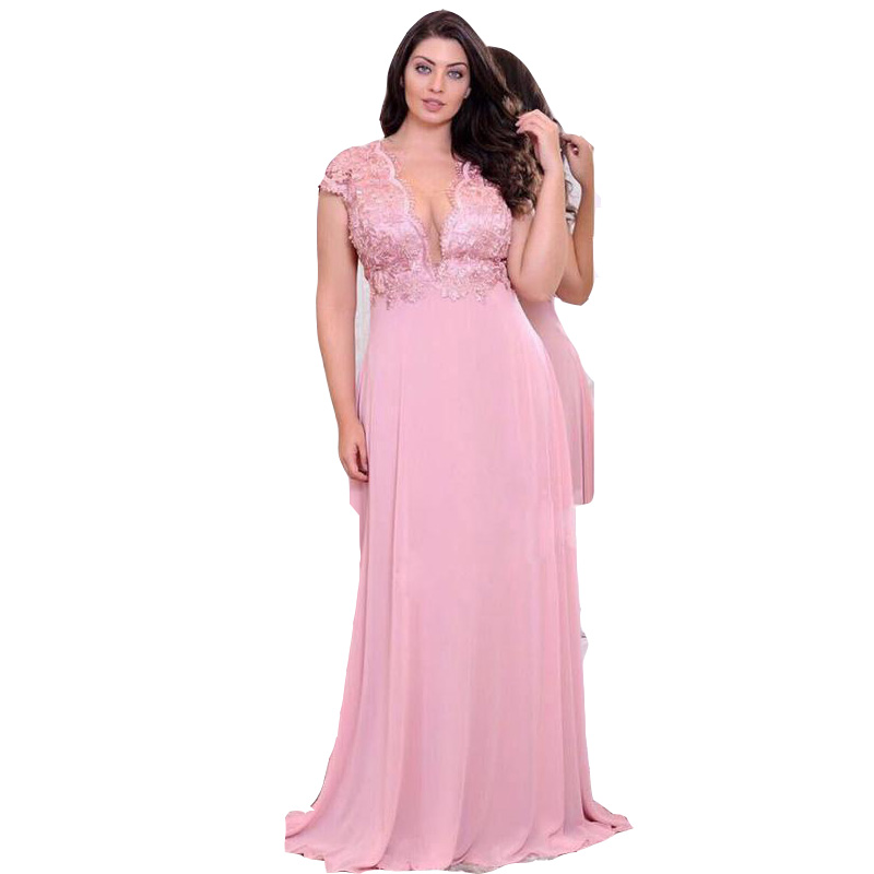 

2022 Dusty Pink Lace Appliques Plus Size Mother Off Bride Dresses V Neck Illusion Cap Sleeves A Line Prom Gowns Floor Length Chiffon Formal Dress Empire Waist
