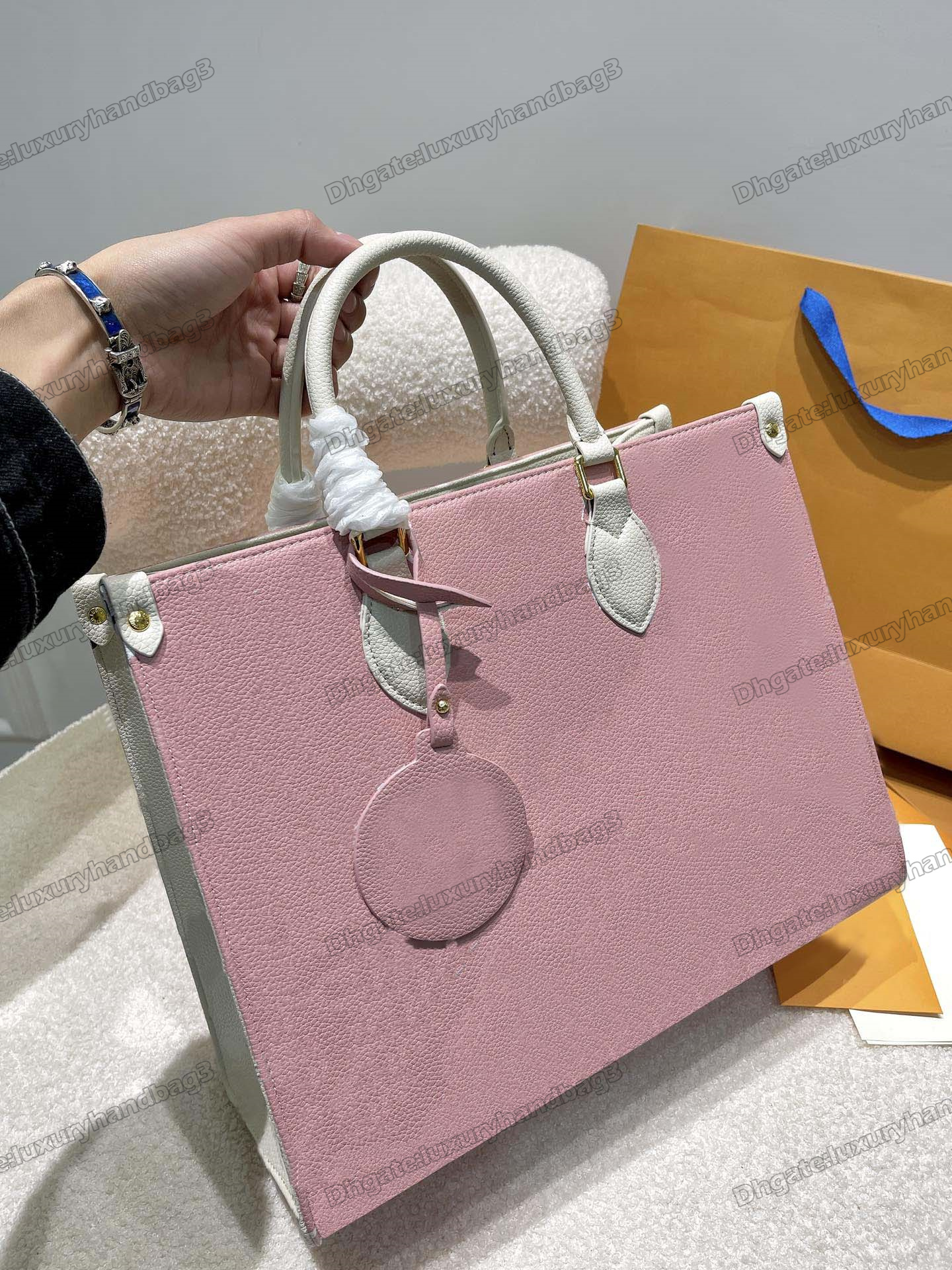 

ONTHEGO MM 35cm Tote Bag ON THE GO Bicolour Monograms Print Handle Bag with Logo Tag Designer Women Fashion Cross Body, Color 1#