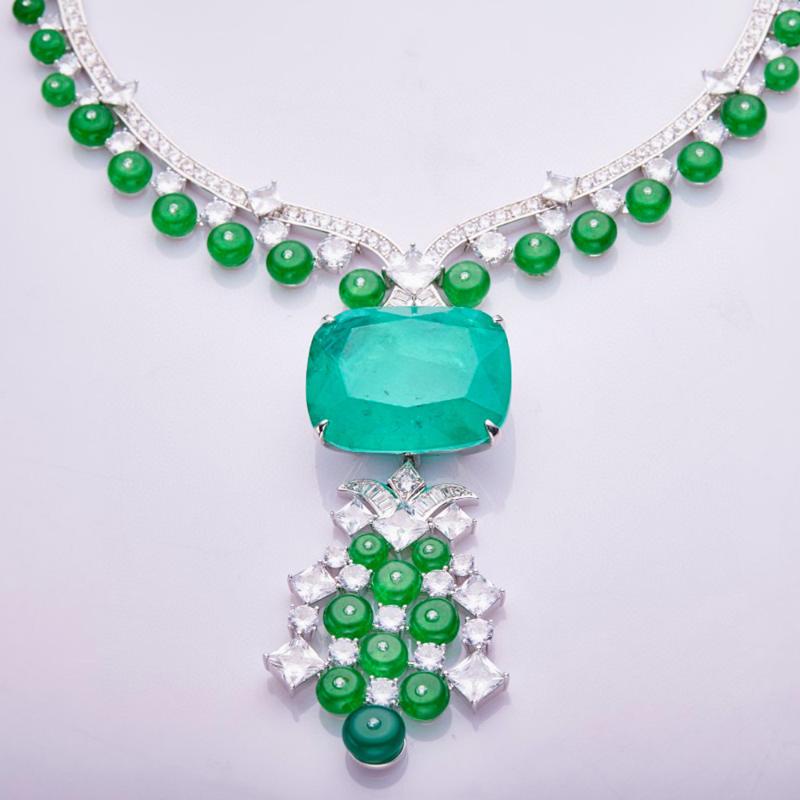 

Pendant Necklaces High Fashion Paraiba Crystal Big Tassel Necklace Chain For Women Party Wedding Gorgeous Fine Dubai JewelryPendant NecklPen