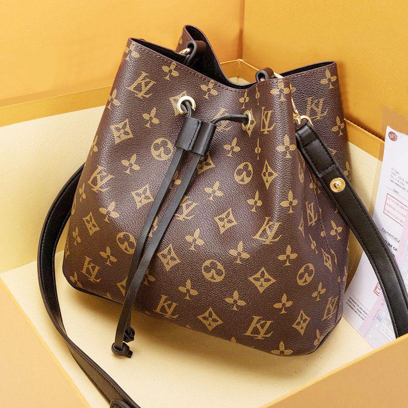 

Wholesale Orignal Real Leather Fashion Famous Shoulder Bag Tote Handbags Presbyopic Shopping Bag Purse Messenger Bag Neonoe, Pink