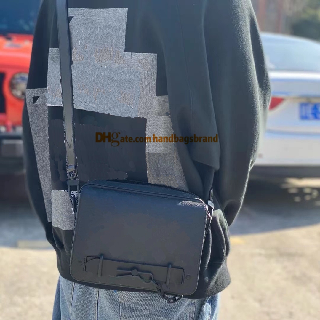 

M45585 Newest Luxury Designer Messenger Bag leather Sport shoulder bag men storage travel high quality Fashion famous Brand postman bag size 23.5 x 17 x 6cm, Dust bag without box