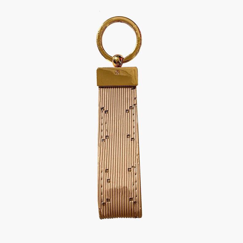 

2022 Designer G Pattern Keychains Mens Luxury Car Key Ring Womens Buckle Keychains Handmade Leather Men Women Bags Pendant Accessories