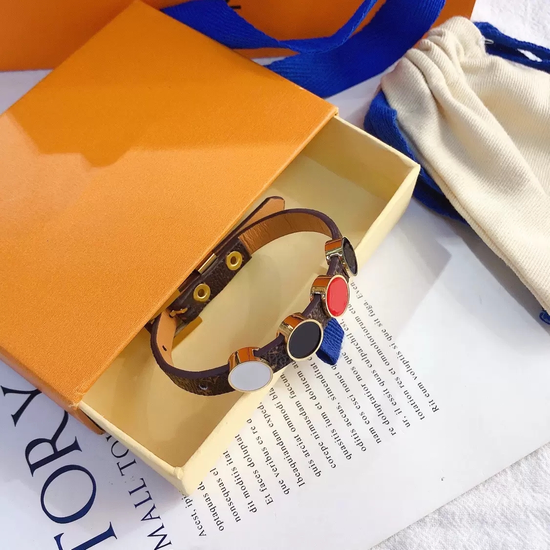 

Charm bracelet Titanium Steel Valentine's Day Bangle love designer bijoux jewelry women Cuff Bracelets Fashion Jewelry For Lover Gift