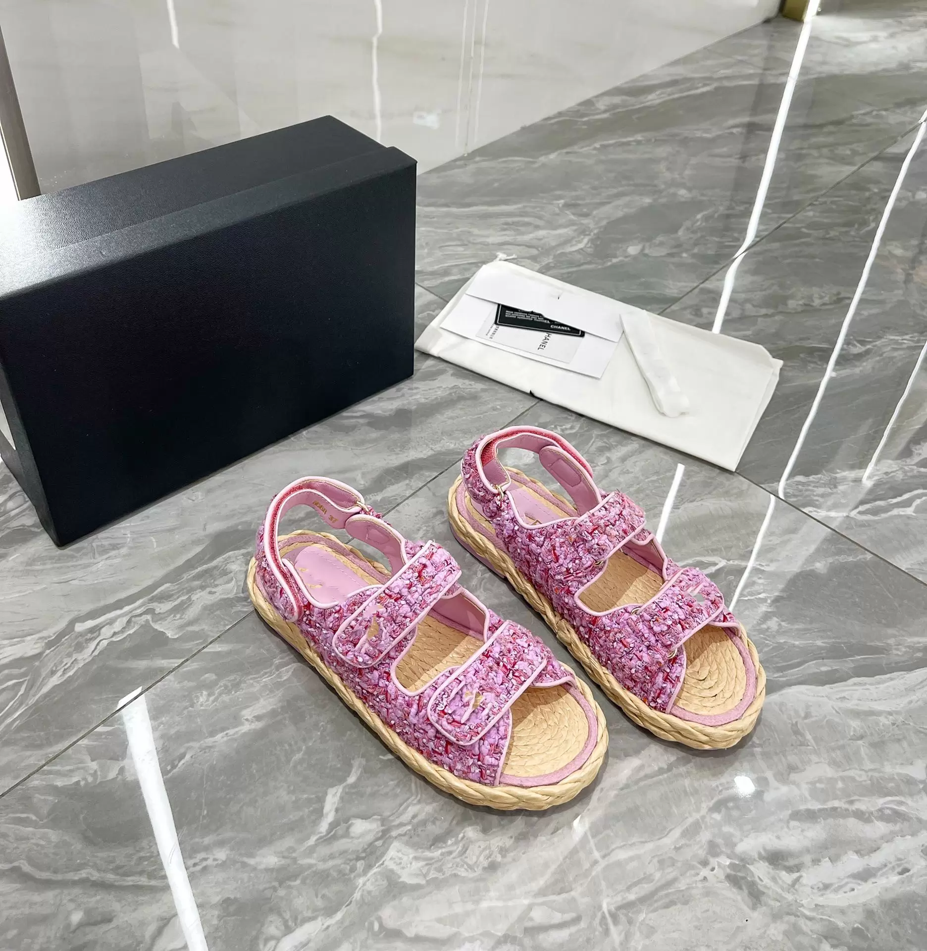 

2022 designer sandals Summer women's Slipper rivet low-heeled flat-bottomed black pink cowhide and honey inlay bric size 35-41