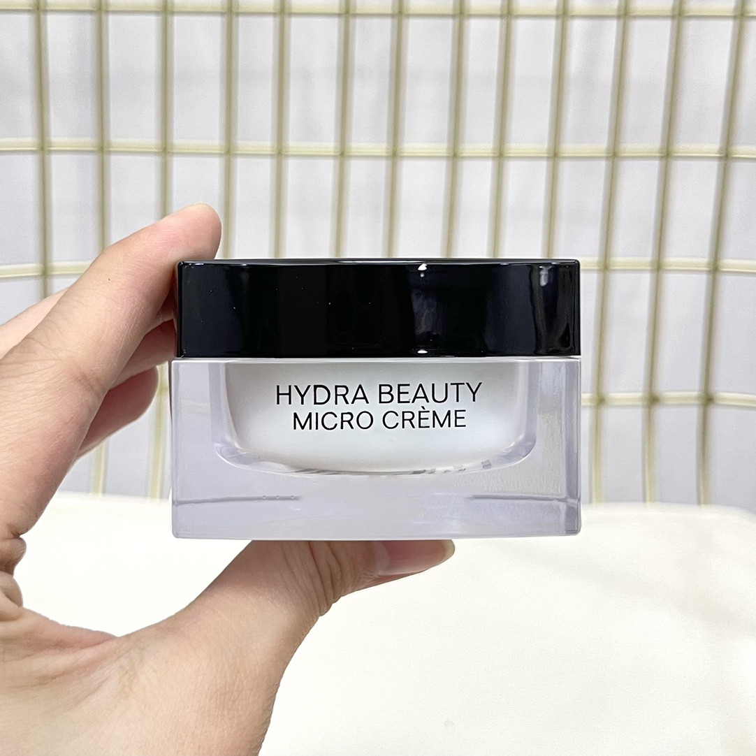 

STOCK Fast Ship Sublimage Ultimate Regeneration And Face Cream 50ml