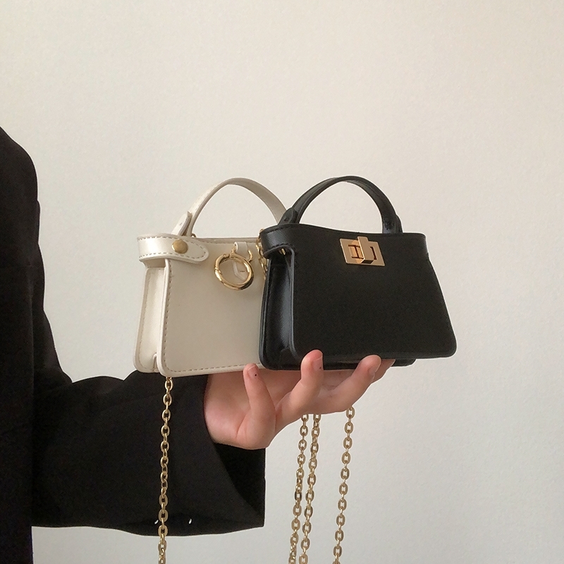 

Other Bags New Fashion Simple Literary Shoulder Bags for Women Small Chain Niche Design Messenger Bag Womens All-match Small Square Bag