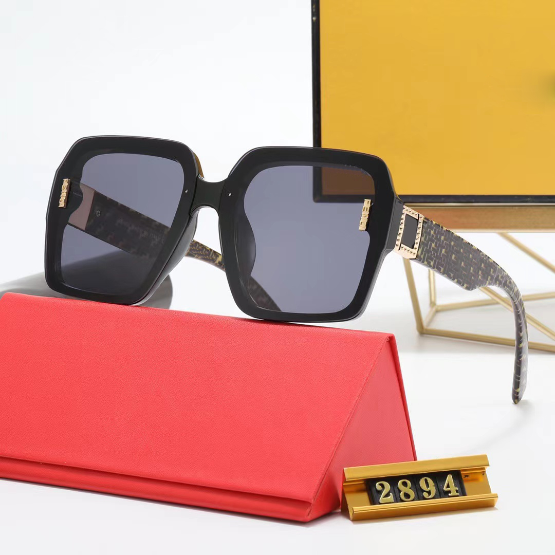 

Wholesale Top luxury designer sunglasses for men women pilot Goggle Outdoor Beach Sun Glasses high quality Classic fashion with case
