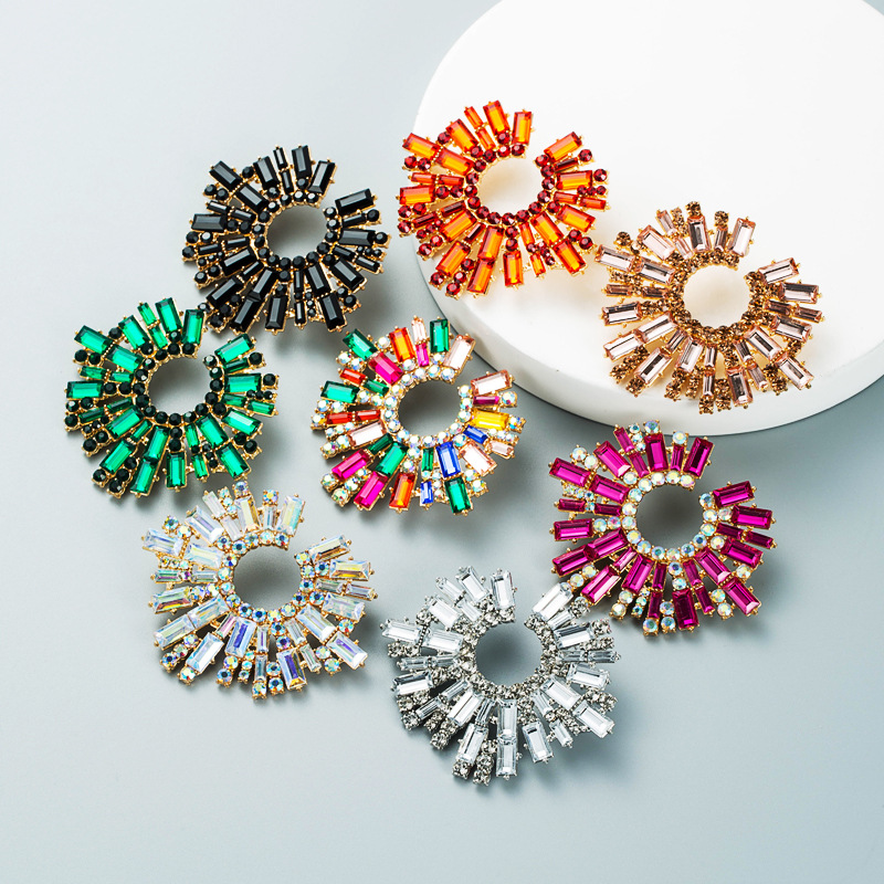 

Crystal Rhinestone Sunflower Studs Earrings Gift Luxury Fashion Metal Women Creative Popular Colorful Earring Wedding Street Party Bohemian Irregular Jewelry