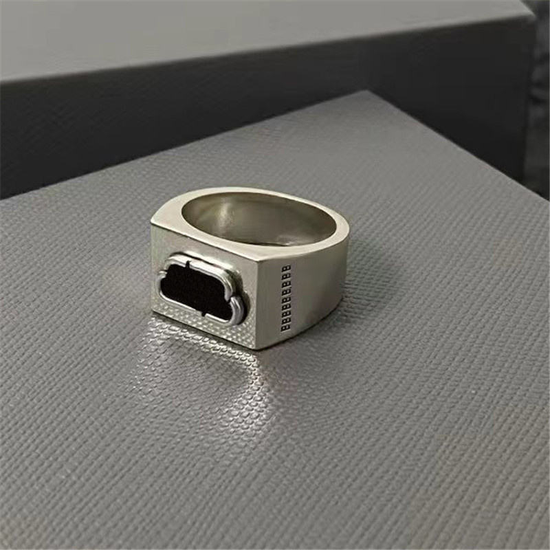 

Mens Designer Rings Fashion Luxury Jewelry For Women Bronze Gold Couple Ring Classic Retro Ornaments Full Letter Big Rings Lady Party Gift