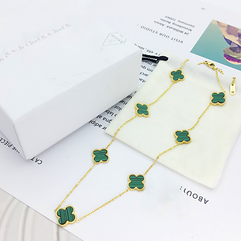 

Elegant Women Style Clover Pendant Necklace Gold Plating Bracelet for Gift