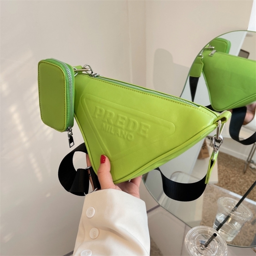 

20% off sitewide 2022 Top Design Luxury Bags high quality Texture women's spring triangular Messenger Bag simple leisure mobile phone bag, Green