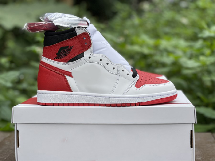 

2022 Authentic 1 1s High OG Heritage 555088-161 Outdoor shoes White/University Red-Black Sports Sneakers Mens With Original Box 7-13