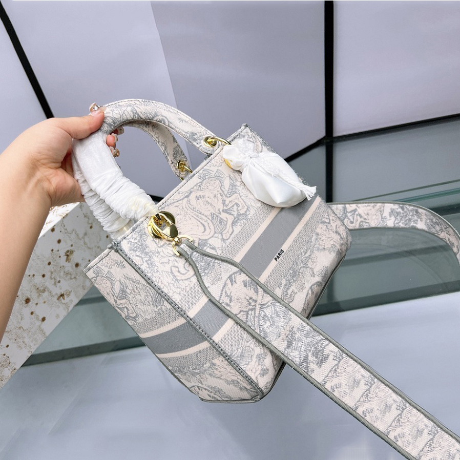 

Designer Bag Luxury Purse Brand Shoulder Bags Leather Handbag Woman Crossbody Messager Cosmetic Purses Wallet by brand w131 006, #box