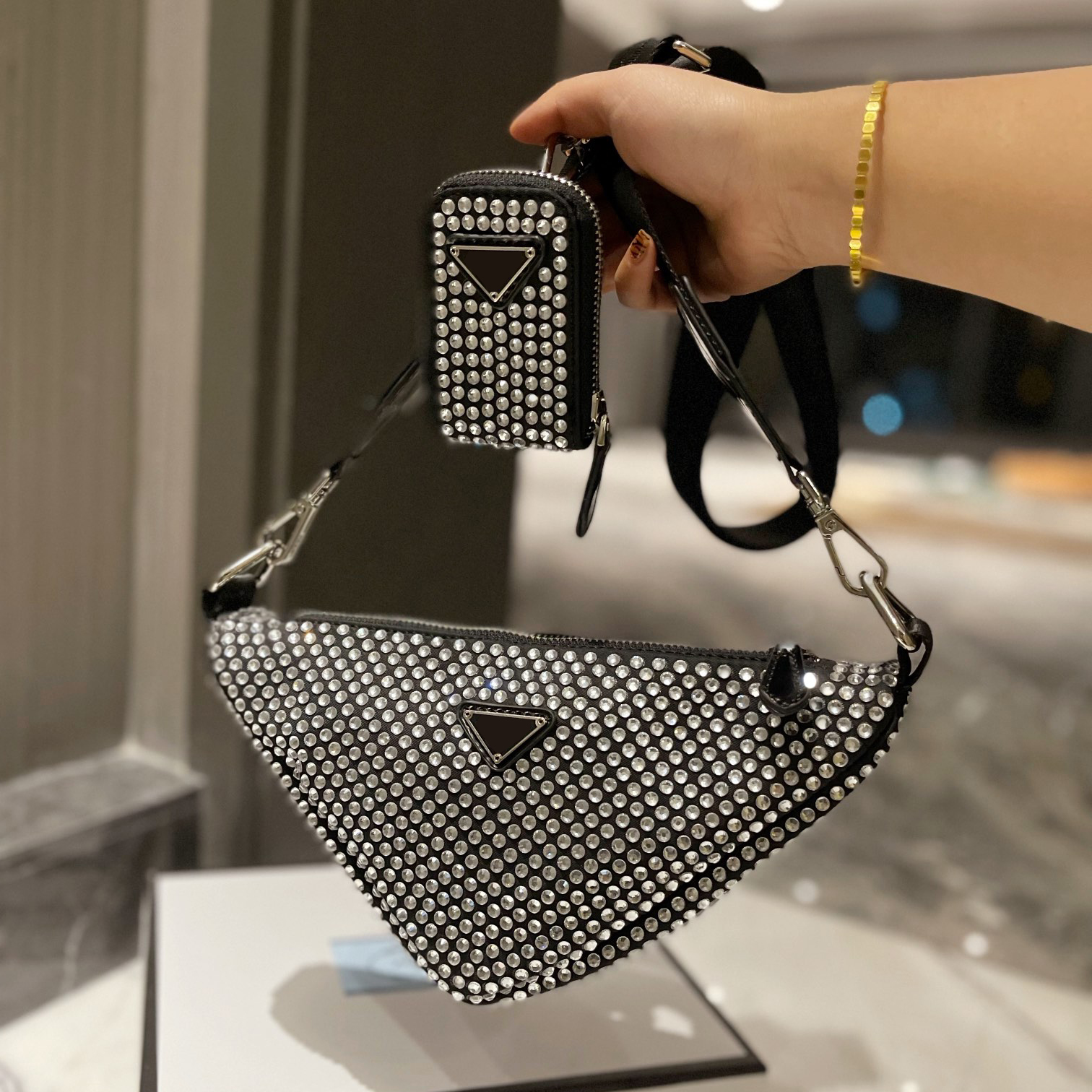

Full Rhinestones Womens Leather Shoulde Bags Diagonal Crossbody Bag Luxury Designer Silver Metal Triangle Handbags For Women With Coin Pur, Black and white rhinestones
