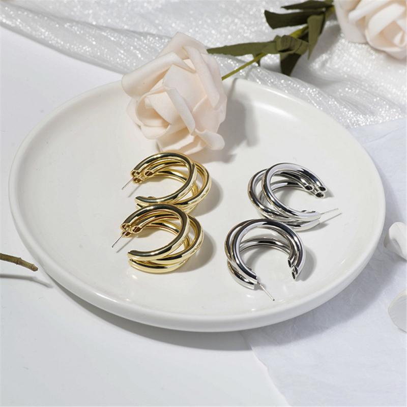 

Hoop & Huggie High-end Earrings Female Fashion Temperament Geometric Silver Needle Exaggerated Retro C-shaped EarringsHoop
