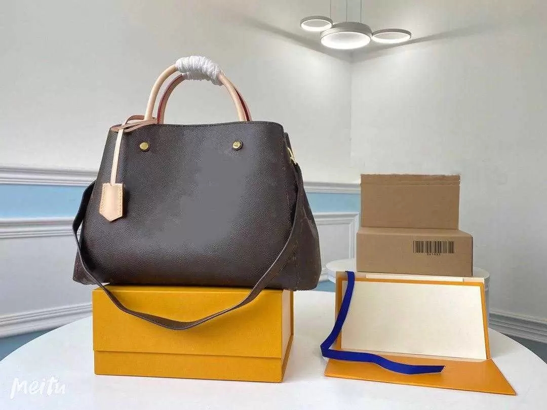 

Women Luxurys Designers Bags Fashion Handbags Women Leather Shoulder Bags Luxury Messenger Bags Designer Handbags Women Wallet Lady Tot, Embossed black