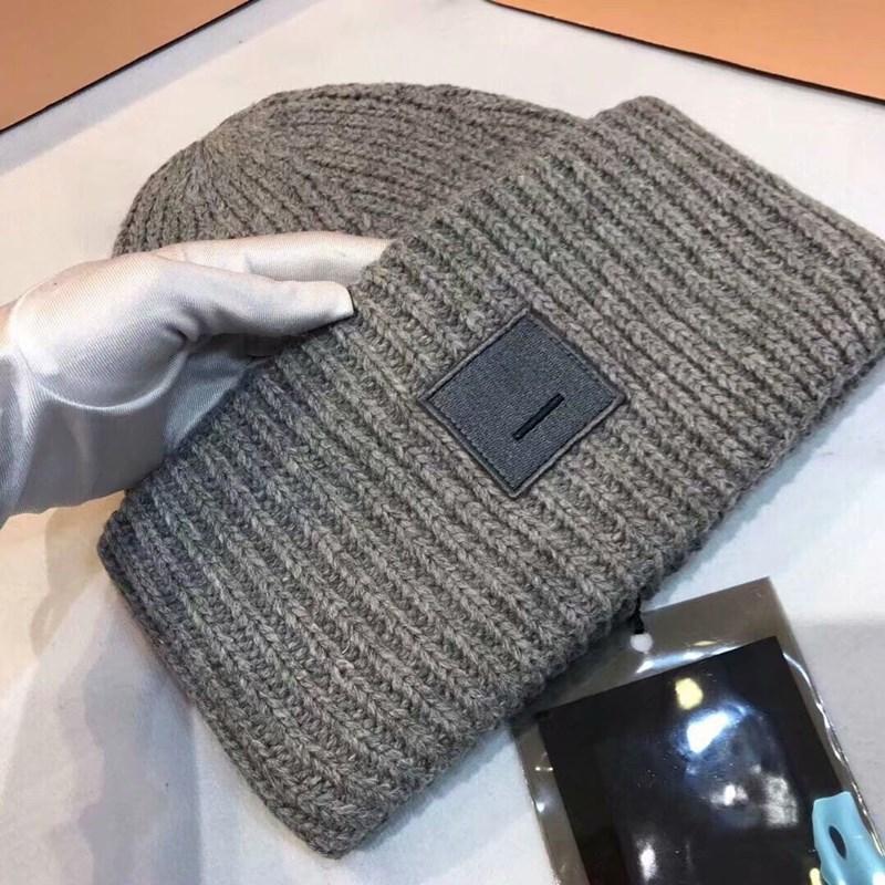 

Studios Smile Face Hat Autumn Winter Warm Men Women Skull Knitted Wool Cap Smiling Beanie Tide street hip-hop Hats Fashion Solid Color with Box Packing