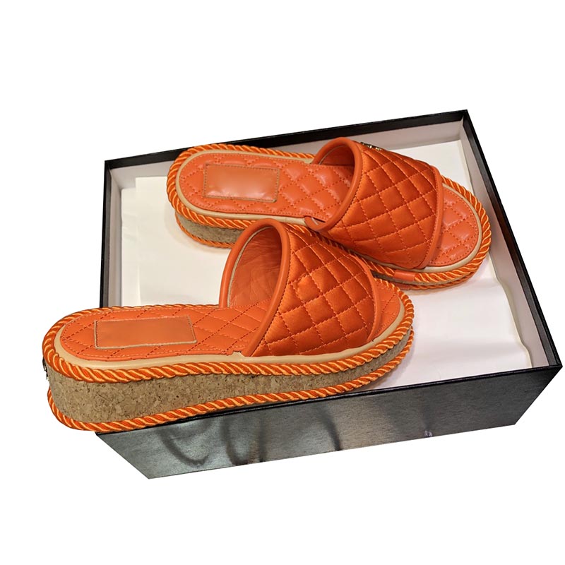 

Designer Sheepskin Platform 4cm Slippers For Woman Grosgrain Beach Shoes Luxury Classic Black White Slides Ladies Mules Casual Shoe Flip Flops Loafers Sandals 2022, Shoes box
