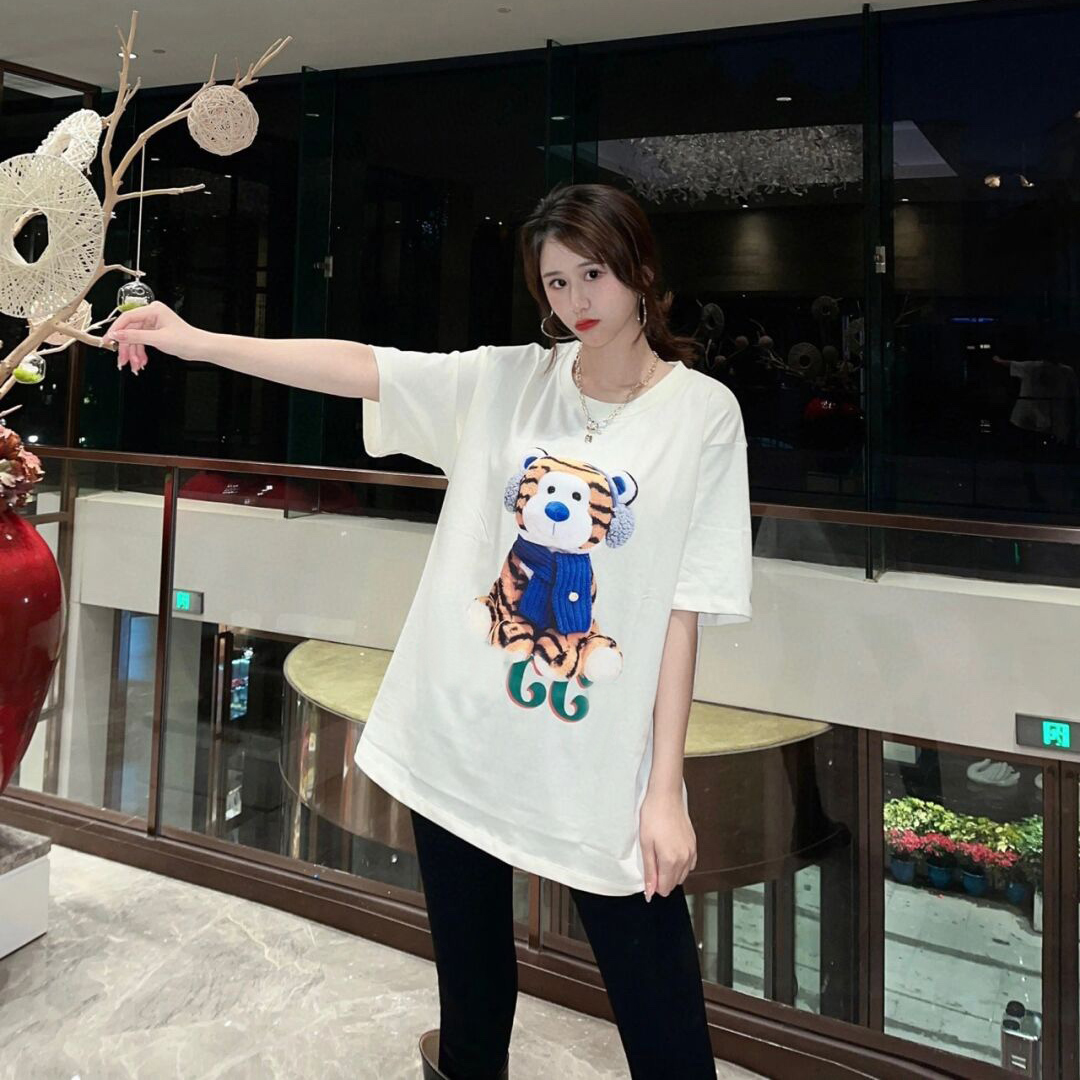 

Unisex Plus Tees Designer T-Shirts fashion T-shirt Mens t-shirts design T shirts black tshirt and white tee Summer shirt 4XL #T69