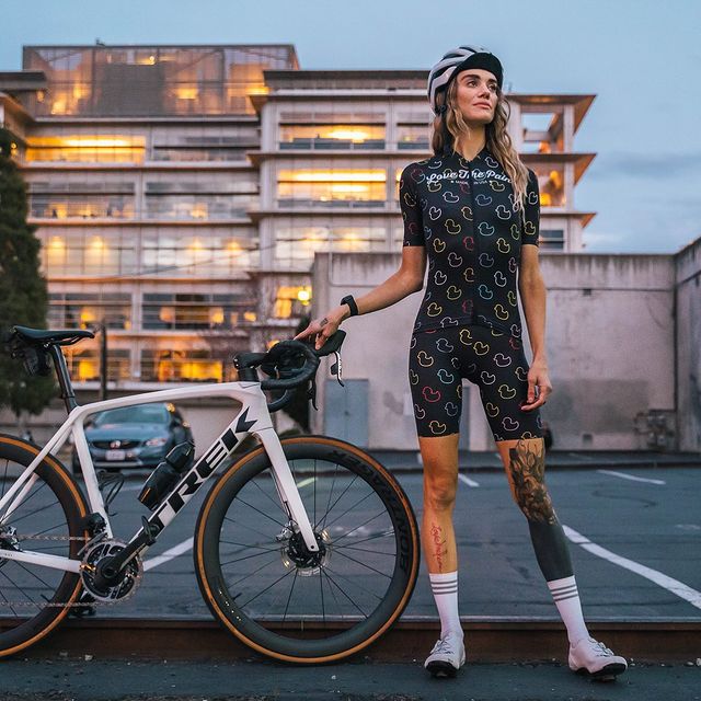 Love The Pain Cycling Womens Triathlon Short Sleeve Skinsuit Summer Outdoor Jersey Profession Team Running Suit Maillot Ciclismo