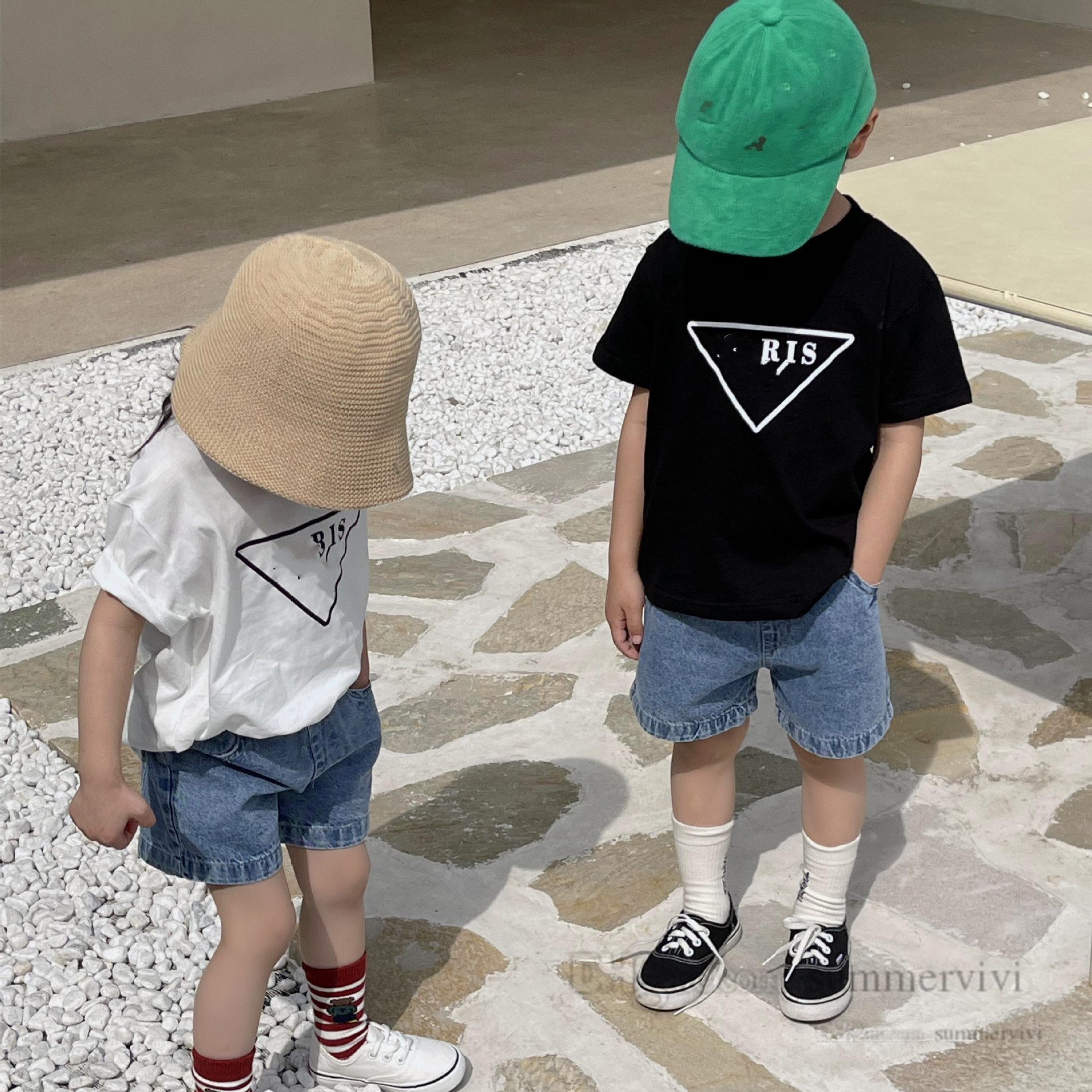 

Designer kids letter triangle printed T-shirt girls boys short sleeve casual tops 2022 summer children clothes Q6084, Black