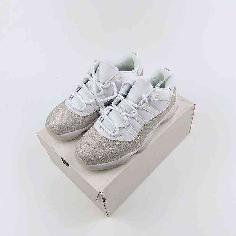 

Low 11 WMNS Metallic Silver White Vast Grey Men women Basketball Shoes good quality 11s Jumpman Ladies Mens Trainer Sneakers AR0715-100