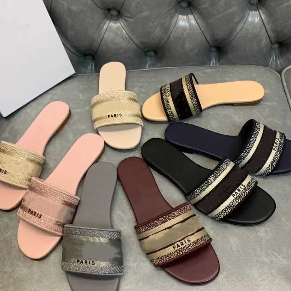 

2022 Women slippers Correct Flower Box Dust Bag Embroidered Floral Brocade Scuffs Flip Flops Flats Letters Shoes, As photo