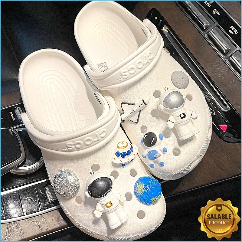 

Cool Space Astronaut Shoe Charms Designer DIY Decaration Accessories Clog Buckle JIBS for Croc Hello Kids Boys Girls Gift