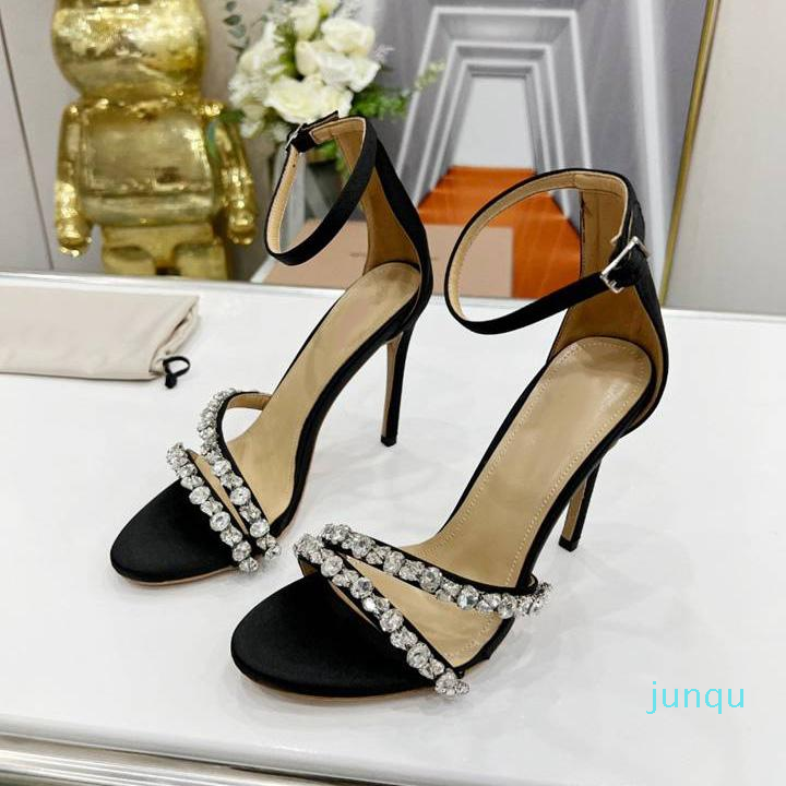 

2022 Classic Ladies High Heels Sandals Sexy Fashion Urban Style Workplace Essentials Casual High Heel Designer Shoe Size 35-42