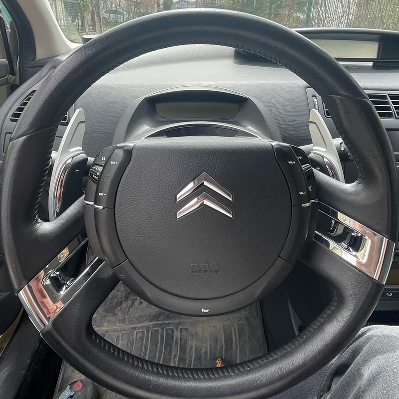 

Shift Fork For Citroen C4 C5 C6 DS Steering Wheel Aluminum Alloy Shift Paddle Extended Sports Red Shifters