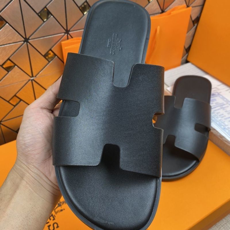 

Designer Herme Mens Slippers European Station h Slipper Men 2022 New Fasion Leater Outer Sandals Ome Ligt Breatable Flip Flop Have Logo, Cattle black