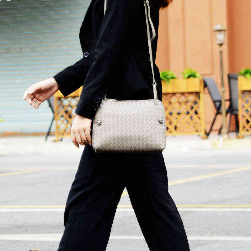 

Women's Shoulder Bag 2022 Trend Female Luxury Designer Handbag Sheep Skin Genuine Leather Woven Crossbody Ladies Bags High, Royal blue