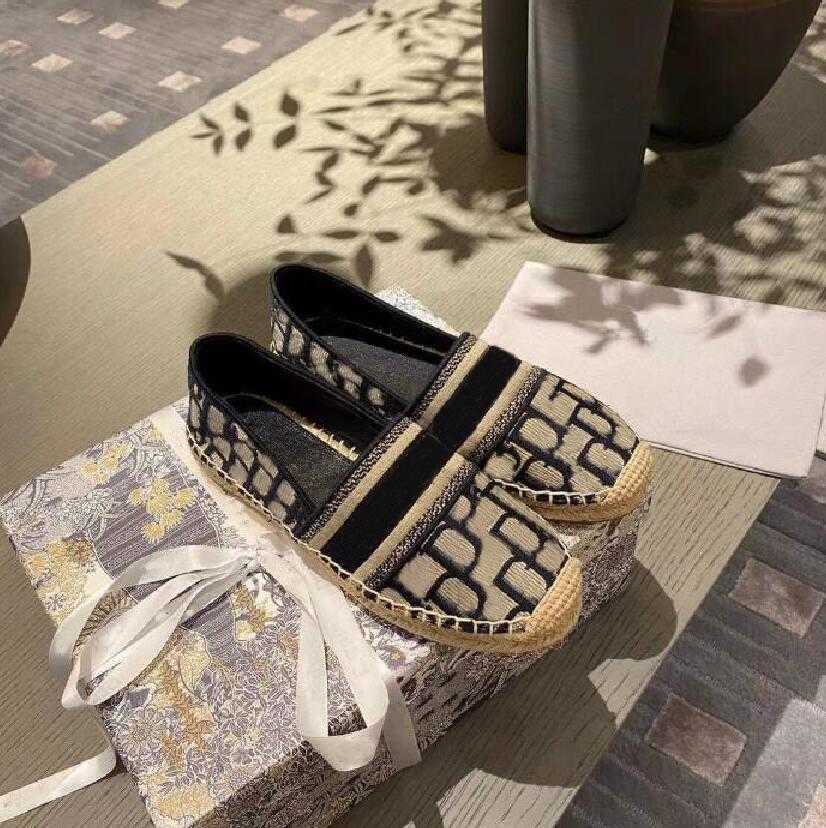 Pêcheur toile chaussures de luxe concepteur de luxe femme sandales décontractées espadrilles dame modes d'été talon plat à l'extérieur classiques