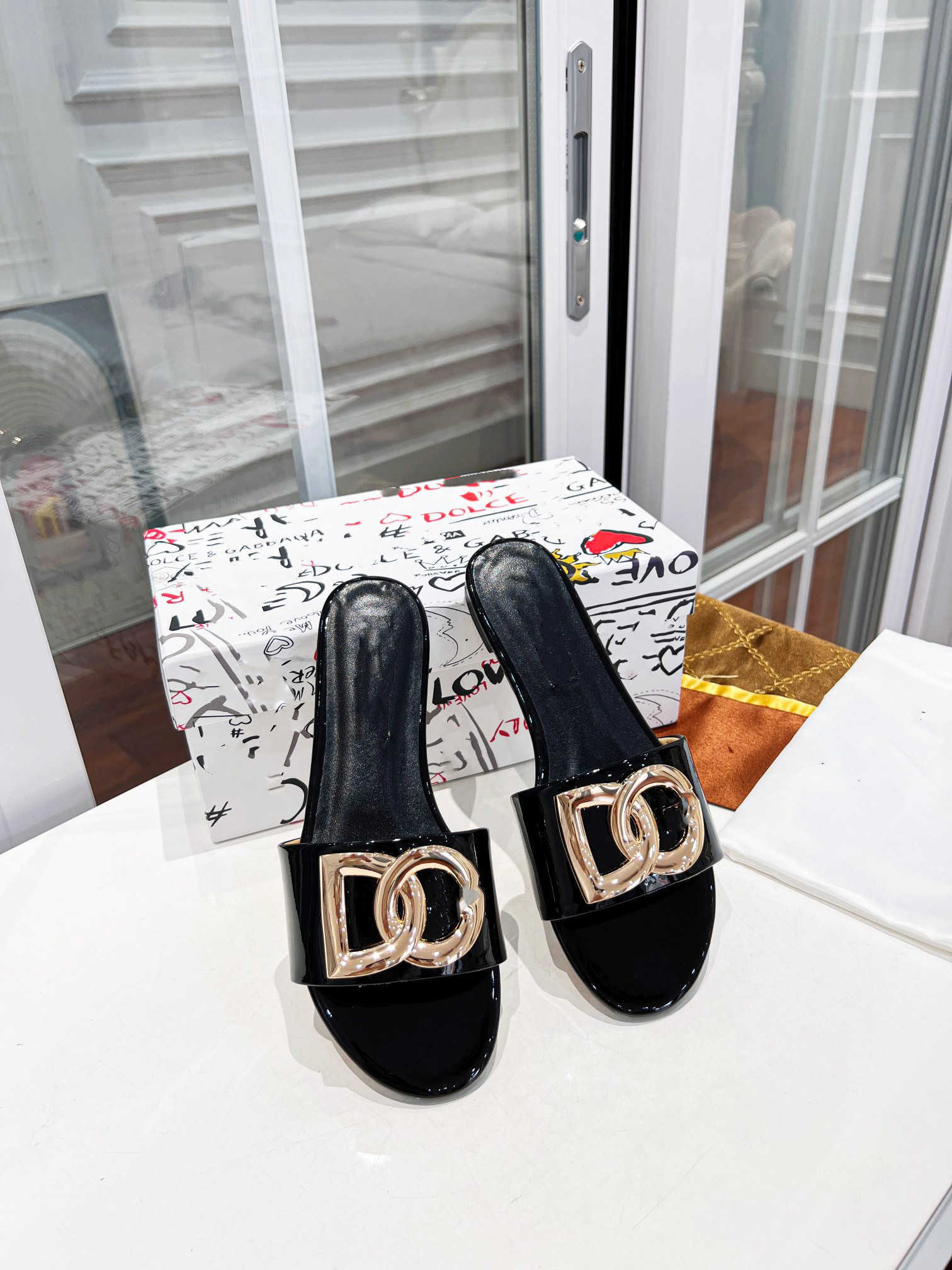 

Pool Pillow Comfort Designer Slippers Sandals Luxury Calfskin Slides Flat Mules Summer Beach Slipper 0625, 05