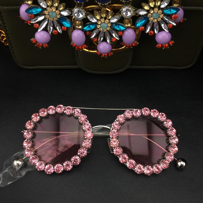 

Sunglasses Ladies Luxury Big Crystal Retro Rhinestone Summer Beach Glasses Gift For WomenSunglasses