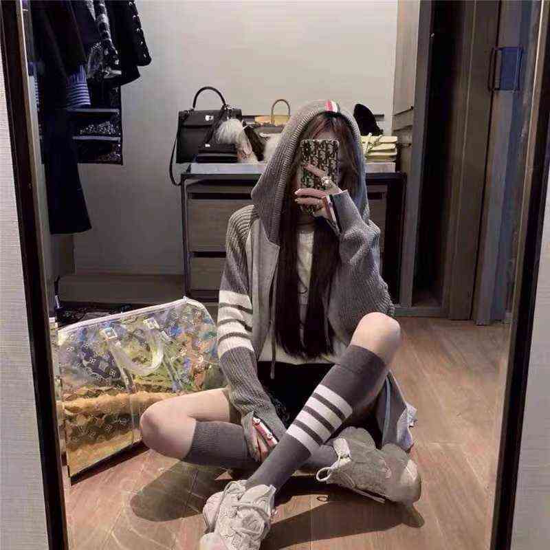 

Tide brand TB socks men women spring summer JK cotton net red ins tide medium long tube gray four bar striped calf SS02, Knee length grey