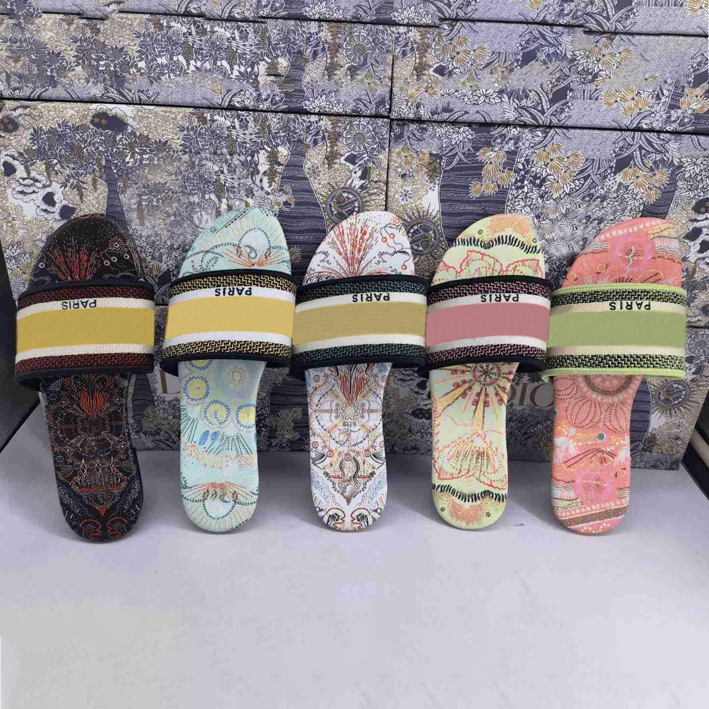 

2022 Women Sandals Slippers Embroidery Sandal Floral Brocade Flip Flops Striped Beach Genuine Leather Dazzle Flowers Slipper with box, 35
