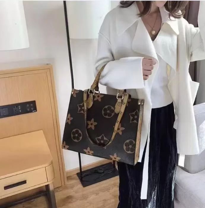 

Top Quality Fashion Designers Handbag Luxurys Bags handbags High Quality Ladies Shoulder Bag Patent Leather Diamond Evening Cross body #588, Customize