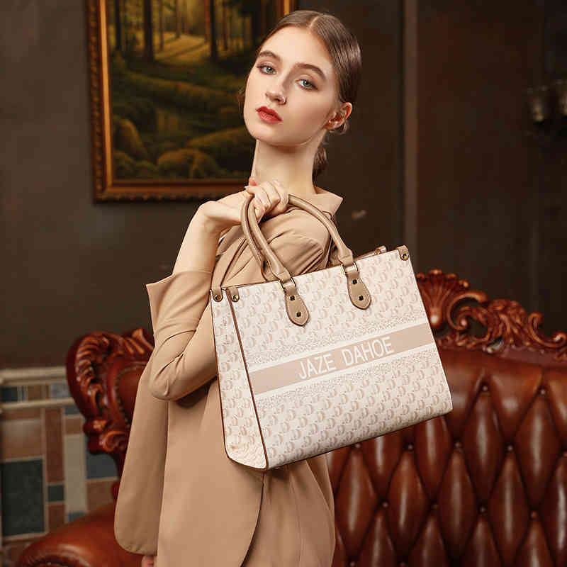 

High capacity commuter handbag new leather tote bag versatile One Shoulder Messenger Bag Purses_WN9R, Black chiffon